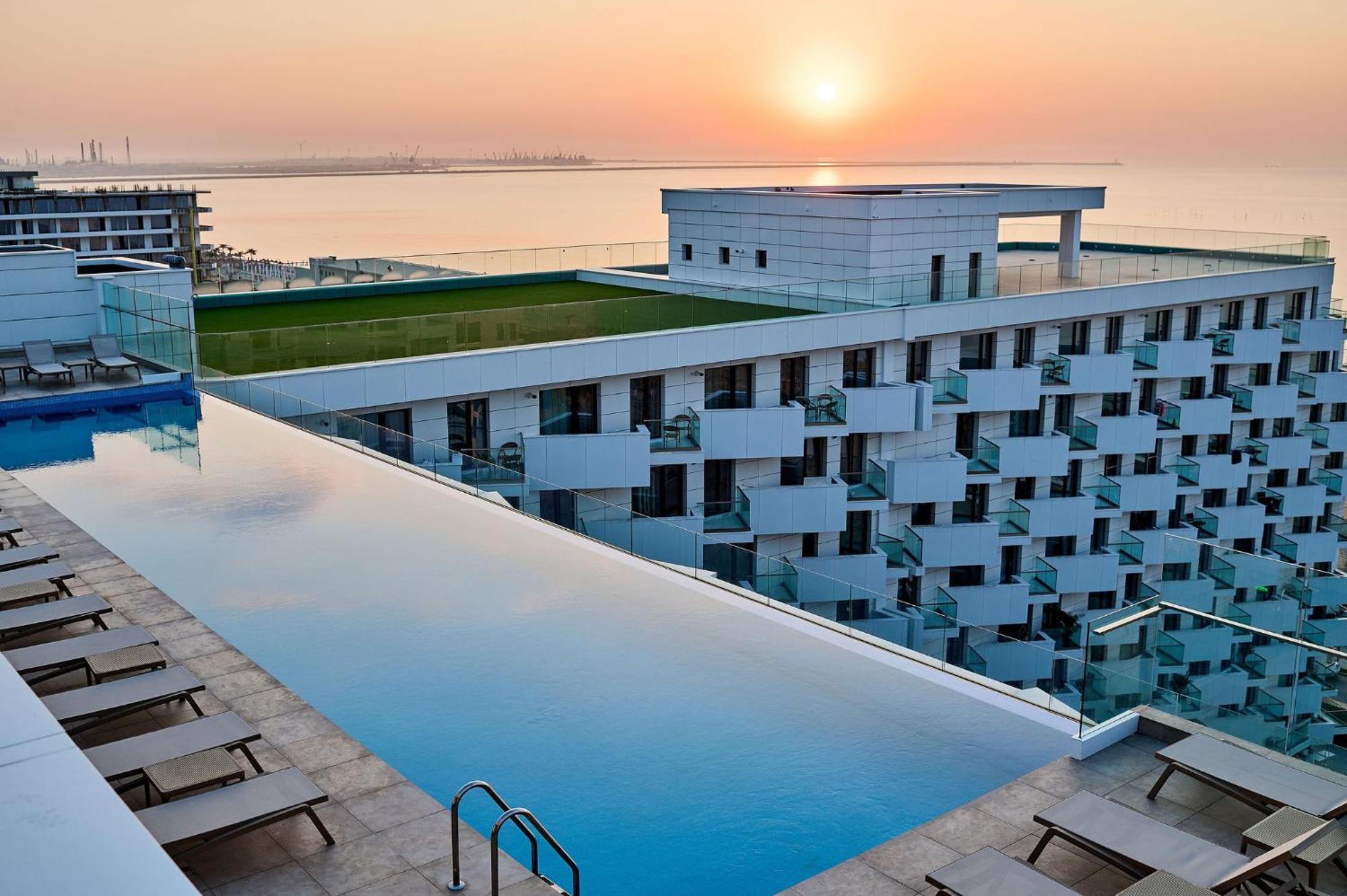 Soleil Anne Studio In Infinity Beach Resort - Parking 马马亚 外观 照片