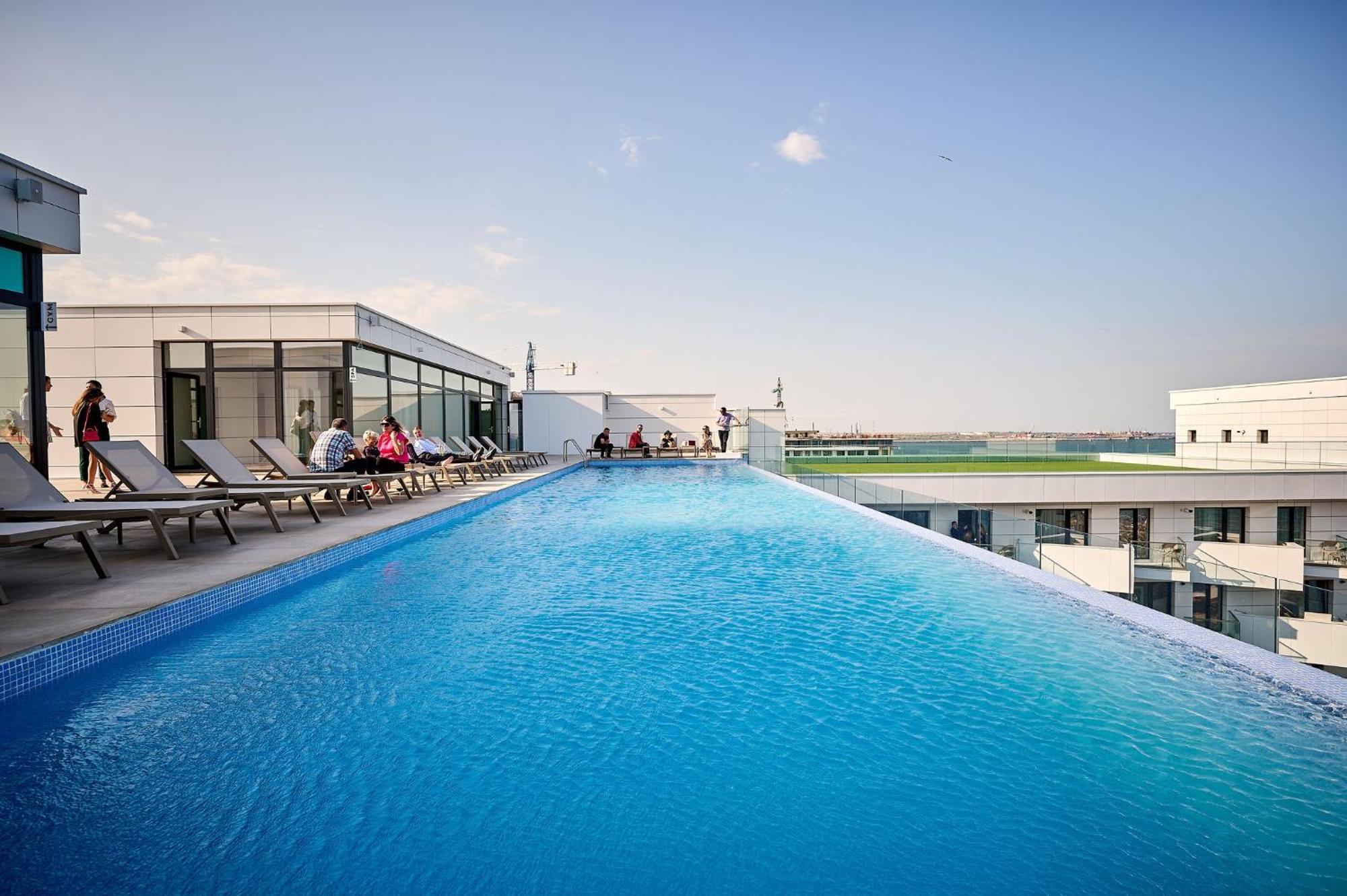 Soleil Anne Studio In Infinity Beach Resort - Parking 马马亚 外观 照片